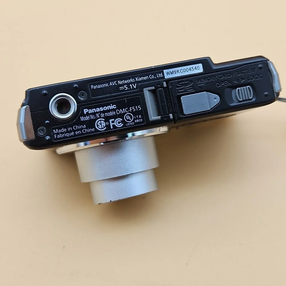Panasonic Lumix DMC-FS15 Digital Camera Black UNTESTED AS IS FOR PARTS